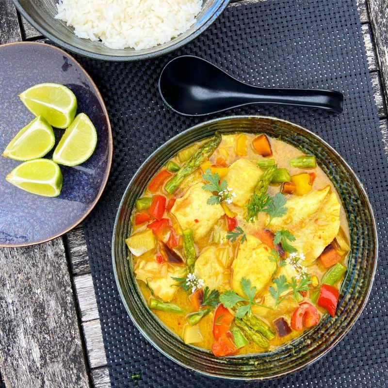 Thaise viscurry met groene asperges, venkel en paprika